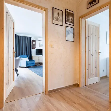 Ares Slopeside Apartment Bansko